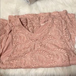 Blush lace tank
